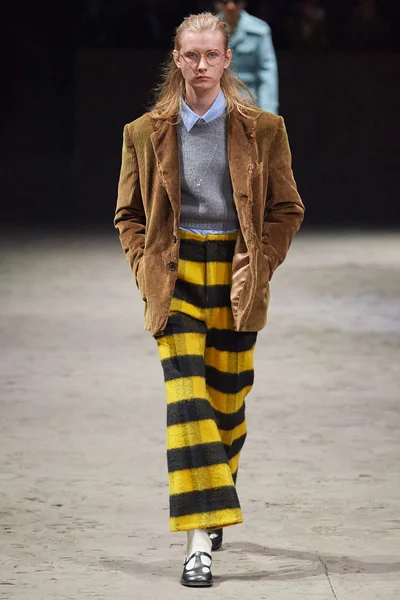 Look 41